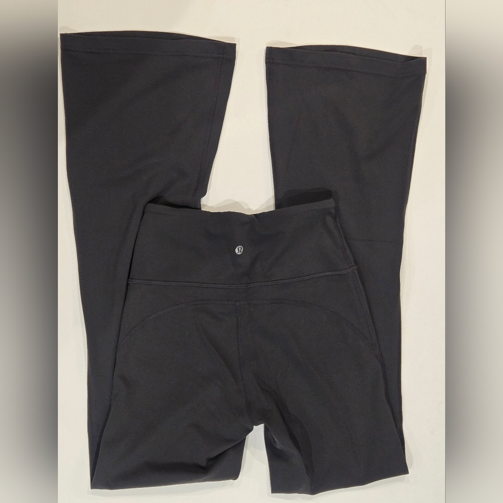 Lululemon Athletica Groove Nulu Super High-Rise Grey Flare Pant Size 6 - Picture 10 of 12